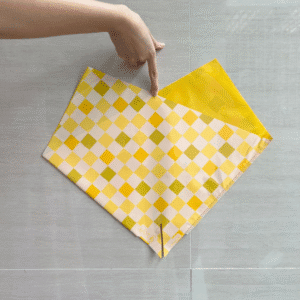 Túi Gói Hoa Caro Vàng 35x35cm 40mic – Có Lỗ Đáy, Gói Hoa Tươi, Hoa Sáp